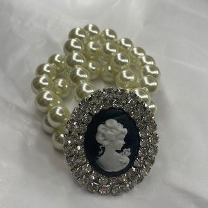 Beautiful Pearl Bracelet